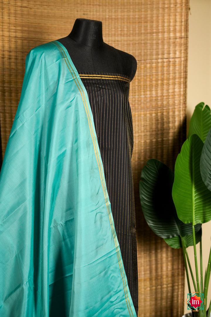 Turquoise-With-Black-Soft-Silk-Handloom-Saree-Jheel-5-The-Indian-Motif