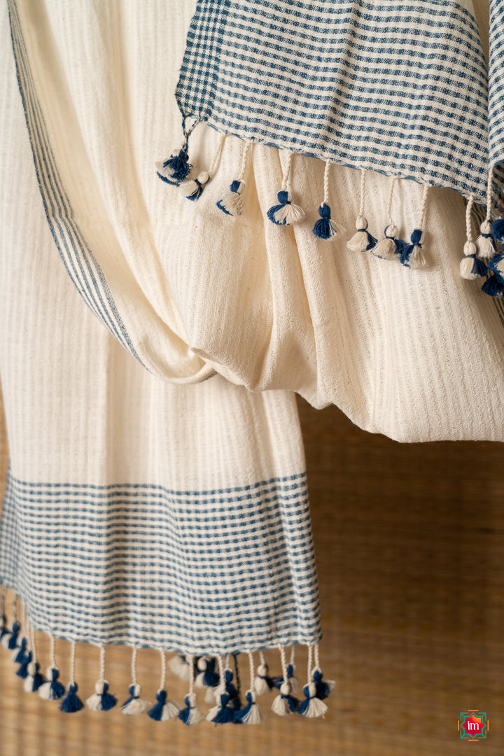 White-Indigo-Handspun-Cotton-Stole-Kimaya-3-The-Indian-Motif