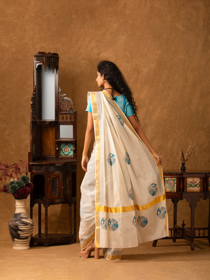 White Kasavu Fish Motif Zari Border Jugalbandhi Saree Meen-2-The Indian Motif