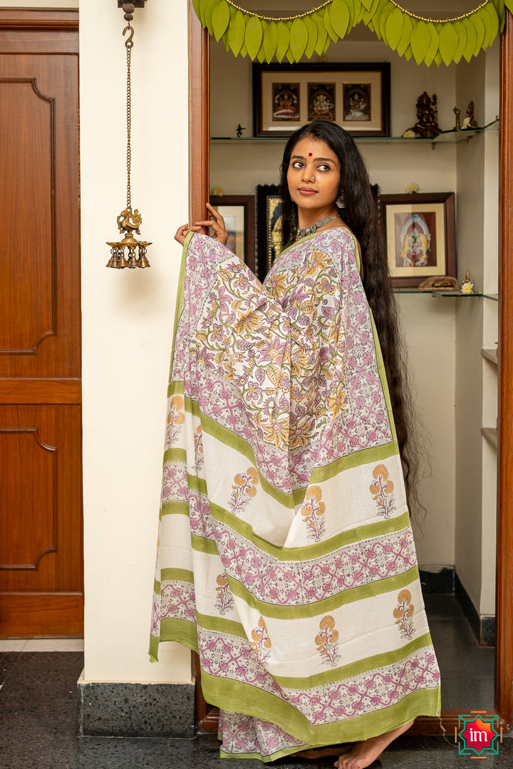 White-Mauve-Floral-Bagru-Handblock-Printed-Mul-Cotton-Saree-Meghna-3-The-Indian-Motif