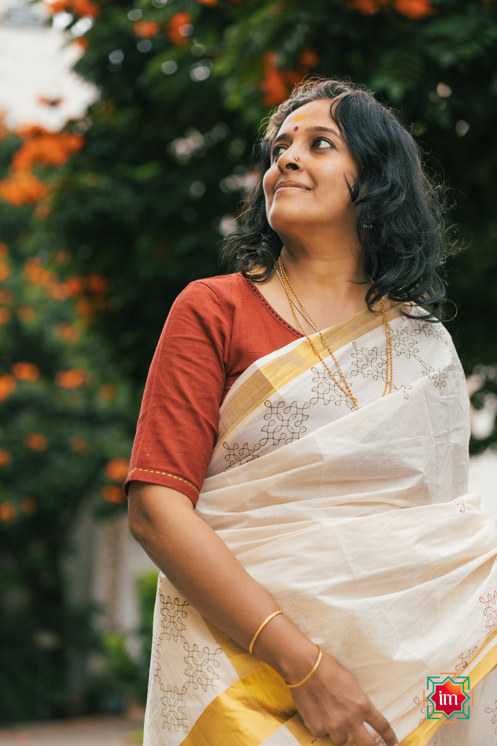 White-Onam-Kasavu-Kolam-Motif-Jugalbandhi-Saree-Pookalam-10-The-Indian-motif