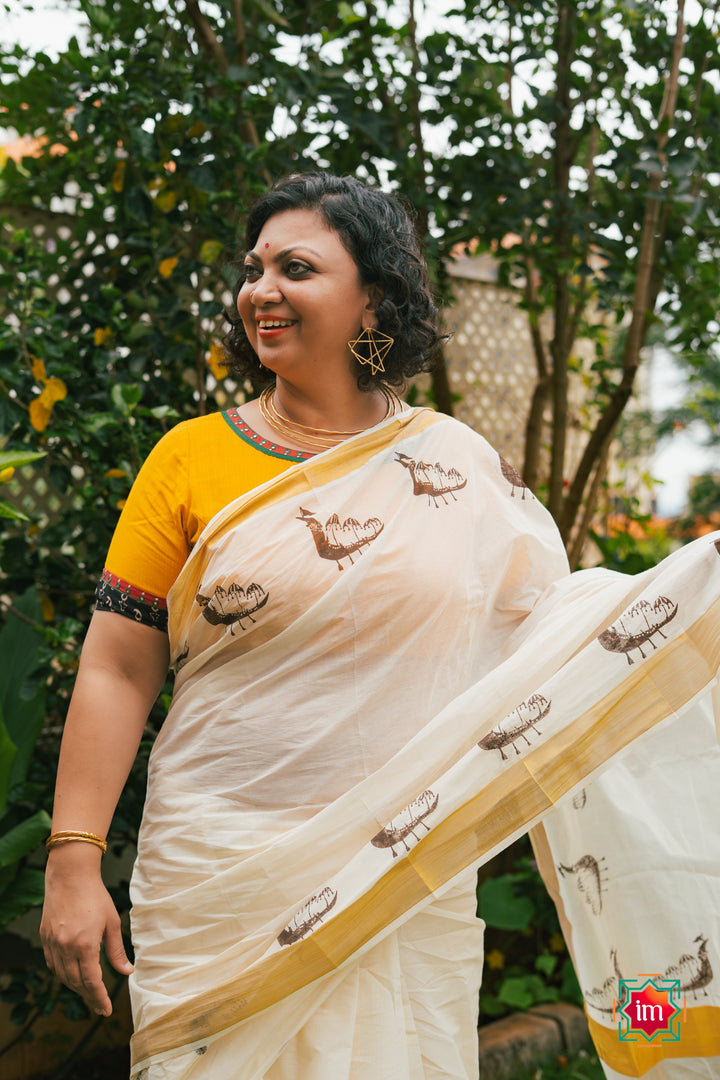White-Onam-Kasavu-Race-boat-Motif-Jugalbandhi-Saree-Vallamkali-3-The-Indian-Motif