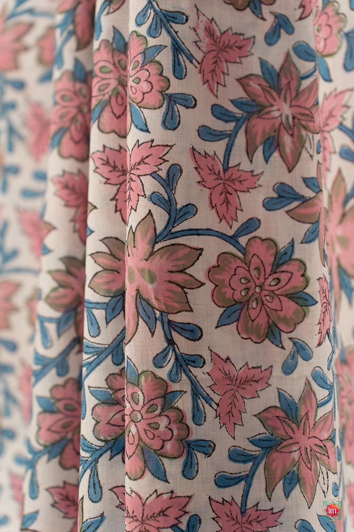 White-Pink-Floral-Bagru-Handblock-Printed-Mul-Cotton-Saree-Bhawra-2-The-indian-Motif