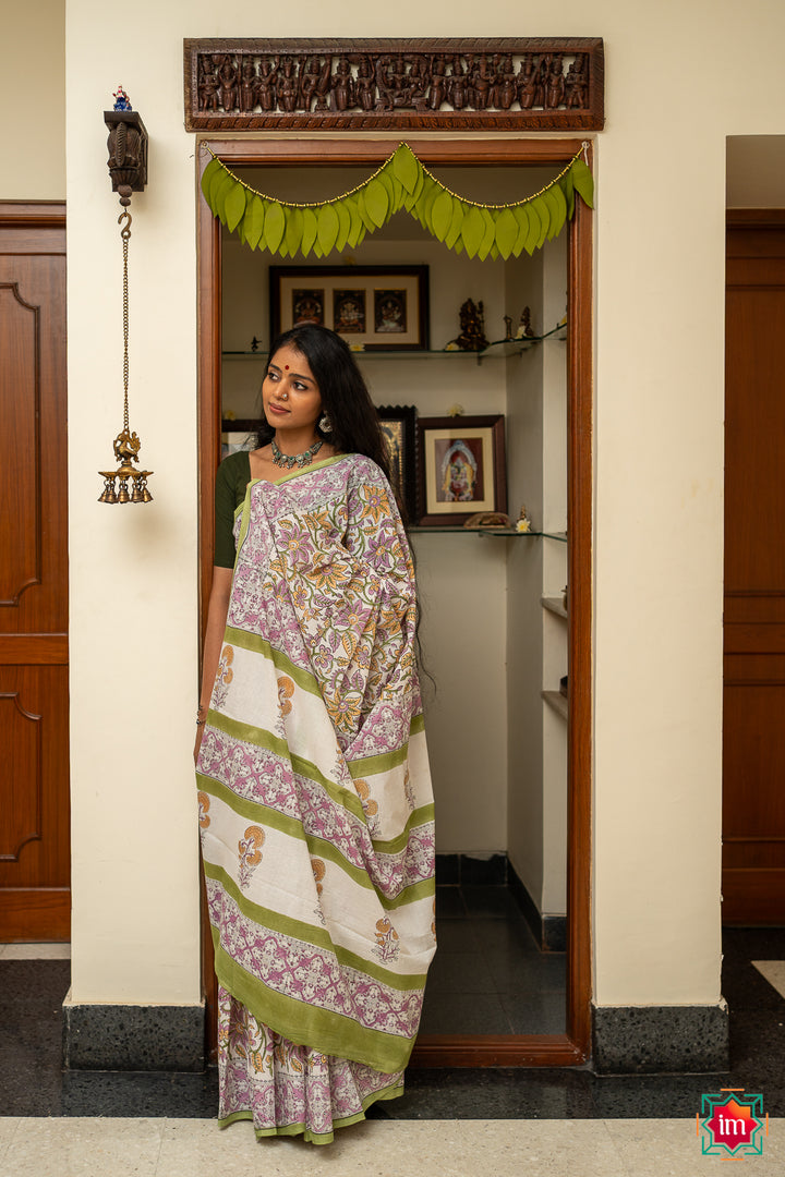 White-Mauve-Floral-Bagru-Handblock-Printed-Mul-Cotton-Saree-Meghna-1-The-Indian-Motif