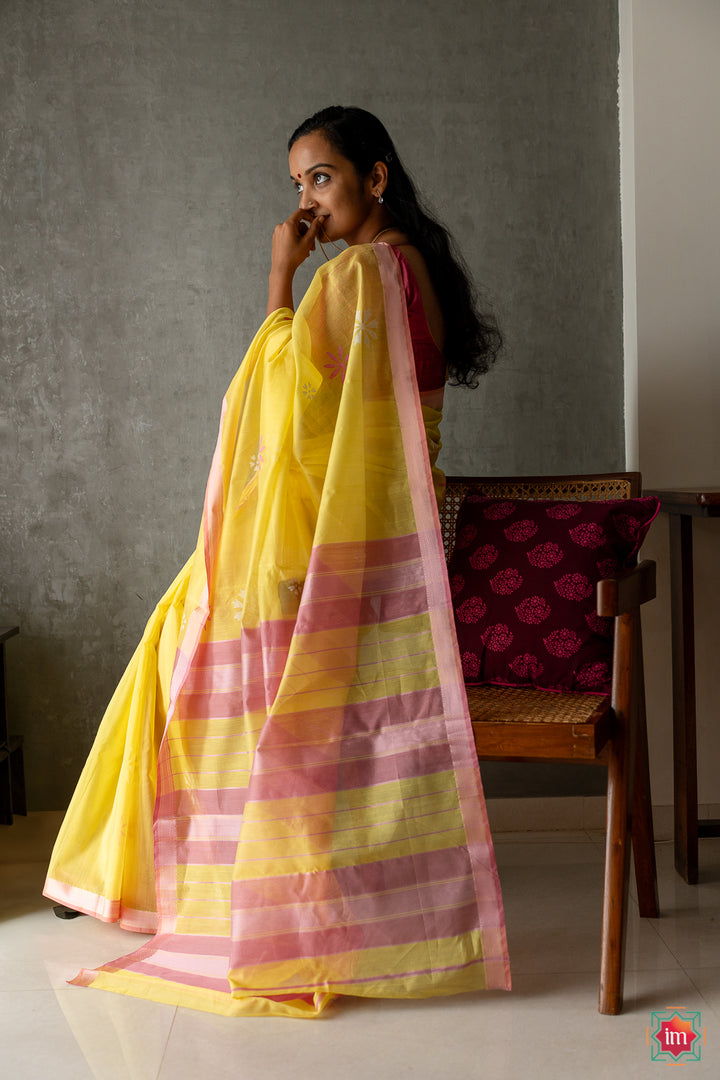 Yellow Maheshwar Silk Cotton Jugalbandhi Saree Parijaata-1-The Indian Motif