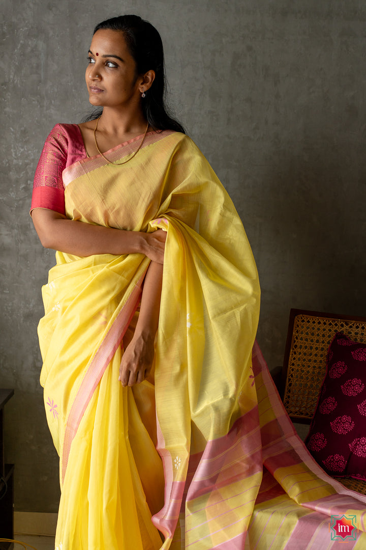 Yellow Maheshwar Silk Cotton Jugalbandhi Saree Parijaata-5-The Indian Motif