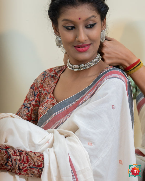 White Handwoven Kutch Bhujodi Saree Jannat
