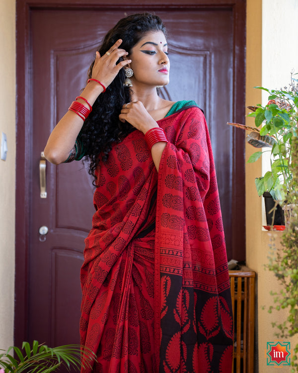 Bagh Cotton Saree Paisley Magic