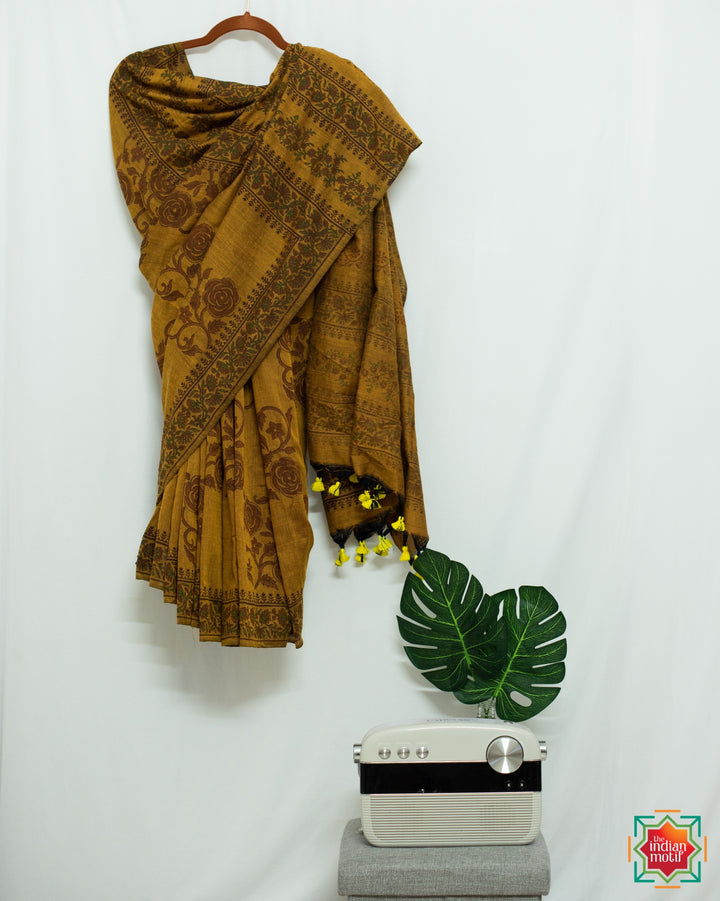 Brown-Floral-Handblock-Printed-Mul-Cotton-Jugalbandhi-Saree-Muddy-Love-6-The-Indian-Motif