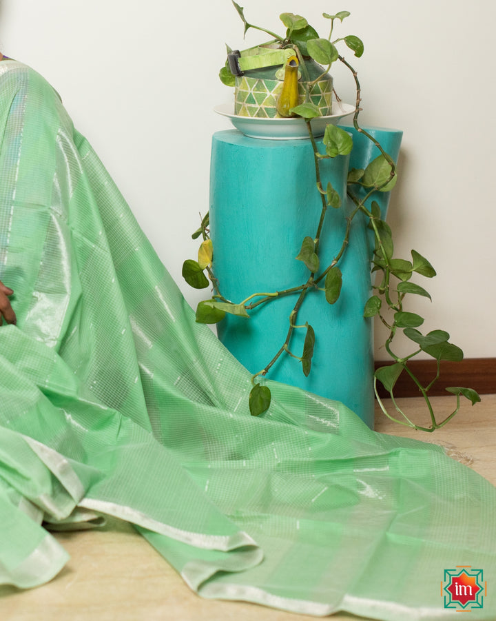Handwoven Maheshwari Silk Cotton Saree Fern Green 4-The Indian Motif