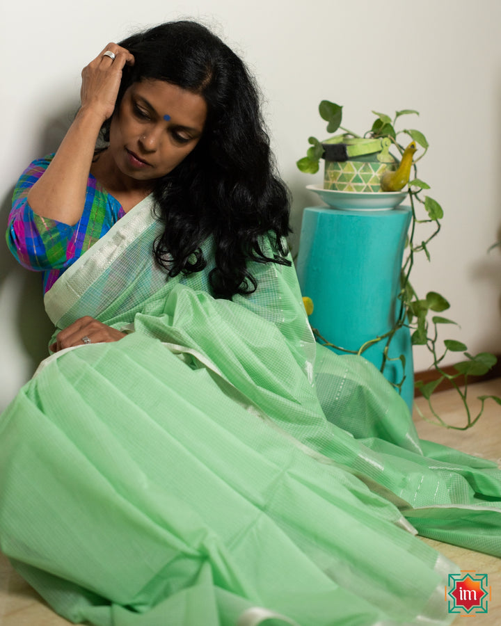 Handwoven Maheshwari Silk Cotton Saree Fern Green - The Indian Motif