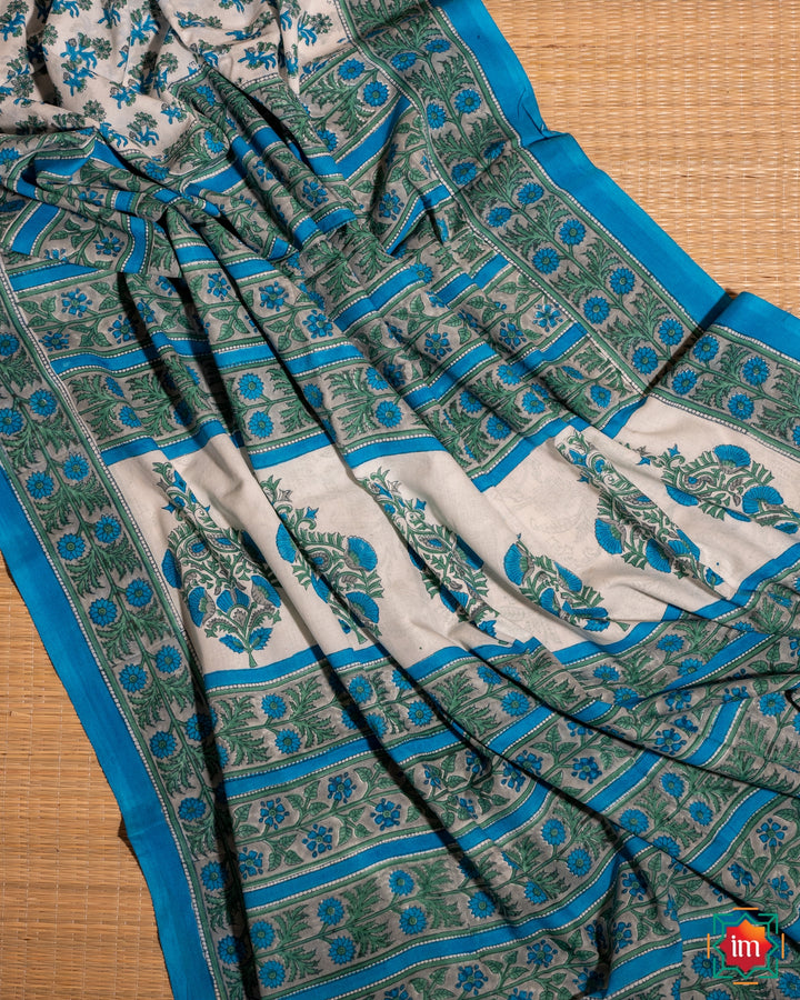 White Floral Handblock Printed Sanganer Mul Cotton Saree Lal Chadi Maidan Khadi-4-The Indian Motif